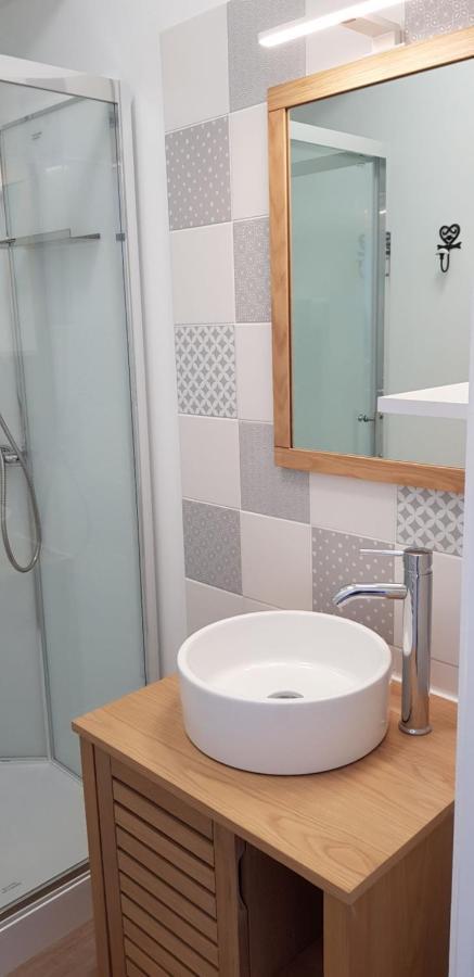 La Maison Virginie Appartements Climatises De 1 A 5 Pers Cosy Hyper Centre Cour Parking Linge Fibre Proximite Port Lac Canal Piscine Montargis Zewnętrze zdjęcie
