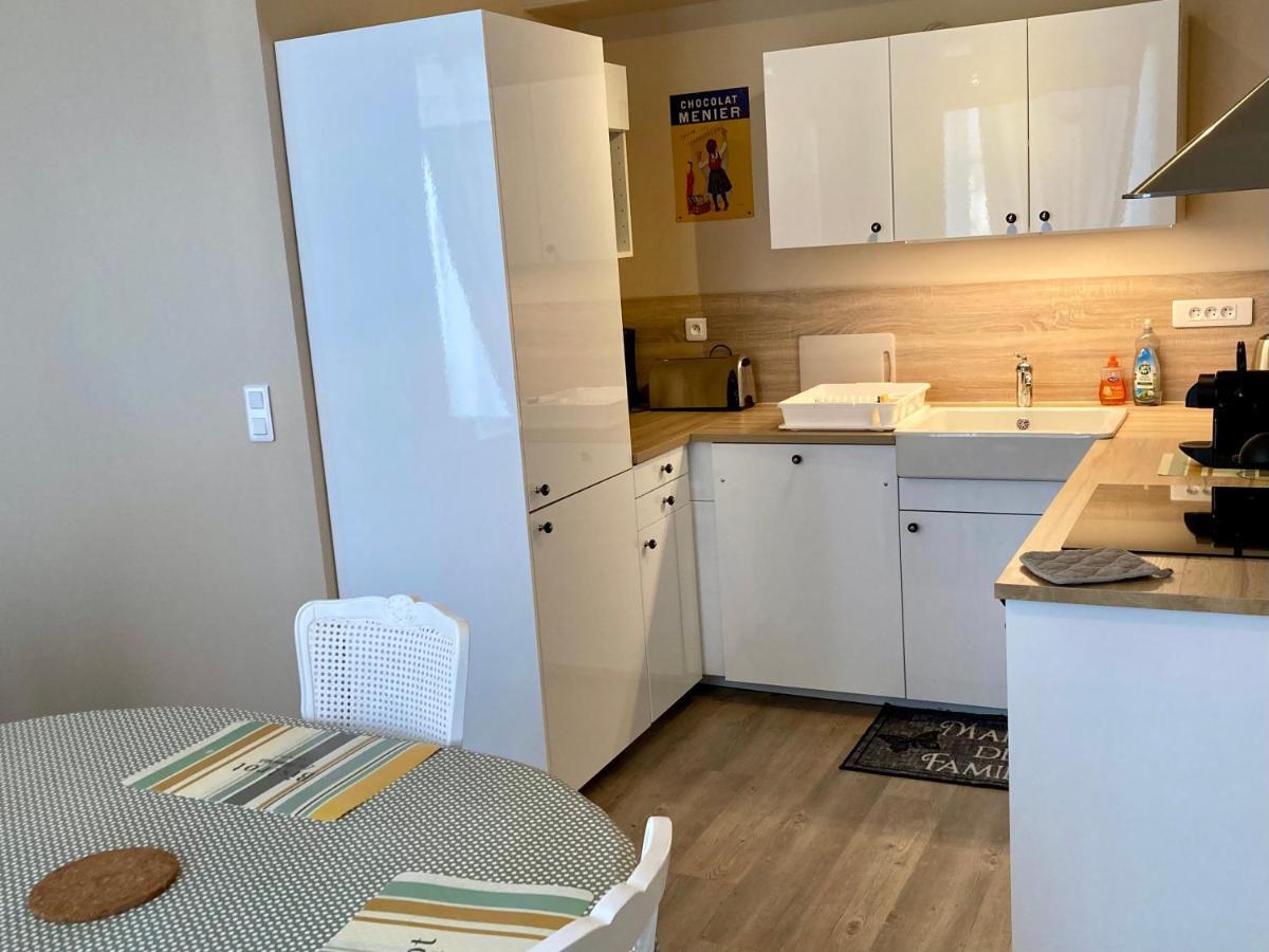 La Maison Virginie Appartements Climatises De 1 A 5 Pers Cosy Hyper Centre Cour Parking Linge Fibre Proximite Port Lac Canal Piscine Montargis Zewnętrze zdjęcie