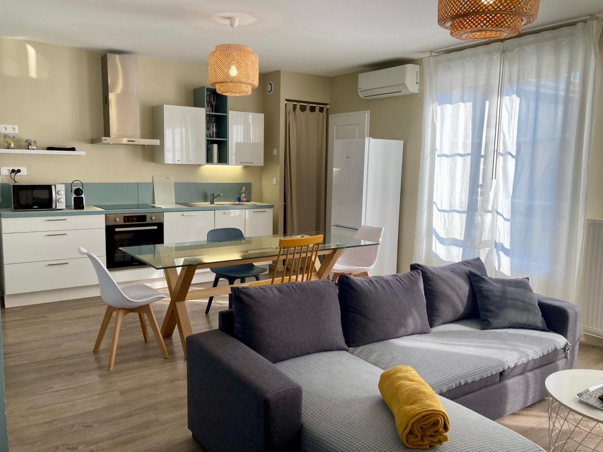 La Maison Virginie Appartements Climatises De 1 A 5 Pers Cosy Hyper Centre Cour Parking Linge Fibre Proximite Port Lac Canal Piscine Montargis Zewnętrze zdjęcie